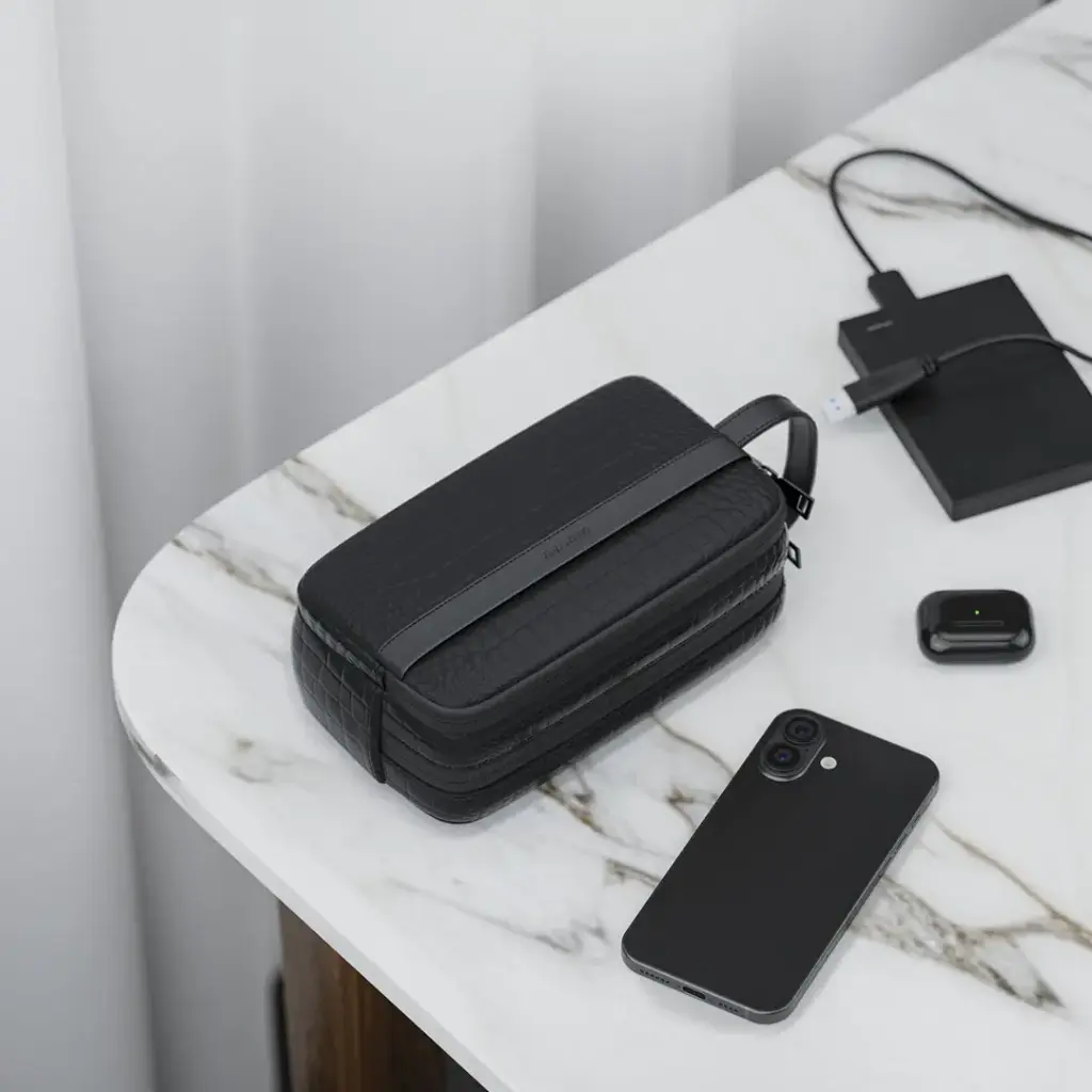 Green Lion Tirana Travel Pouch (3).webp